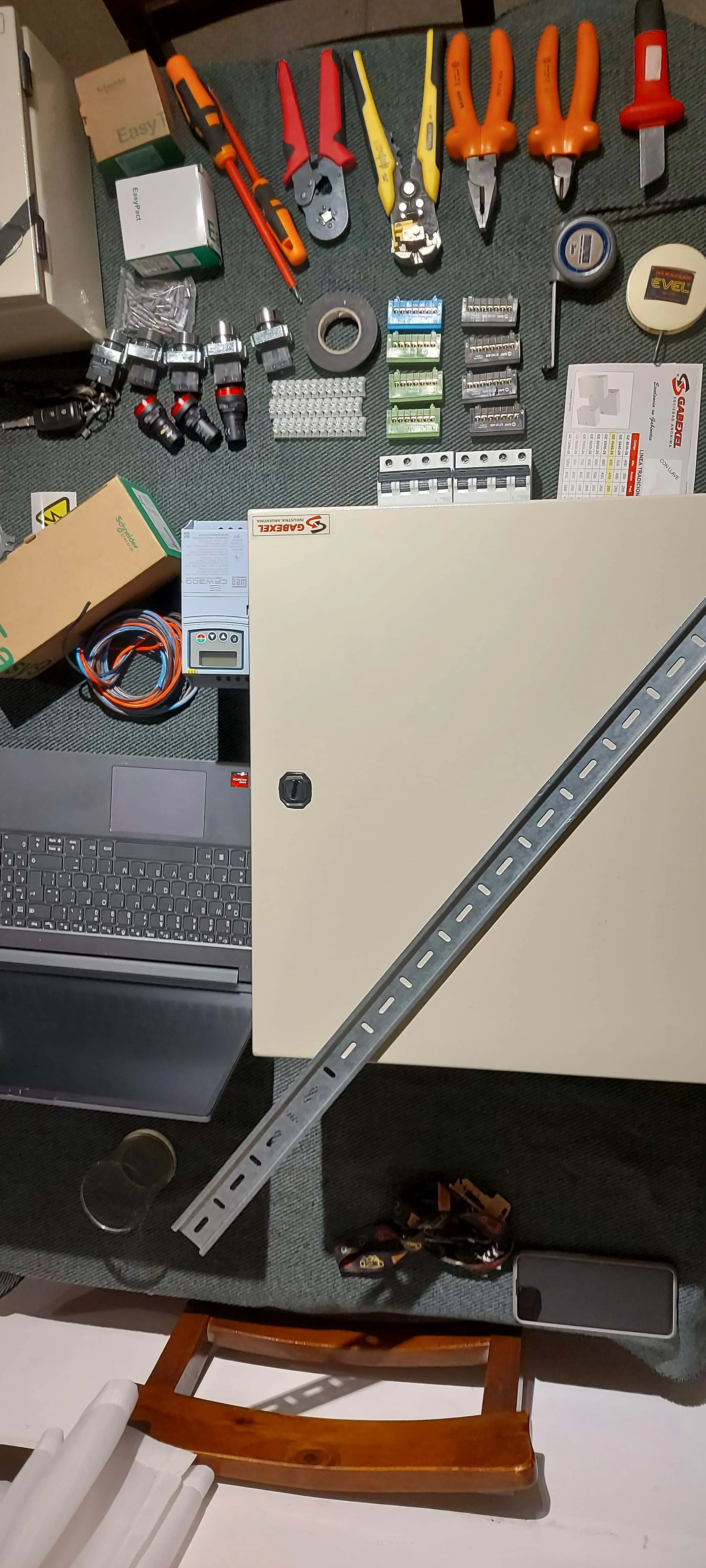 Instalación de tablero eléctrico